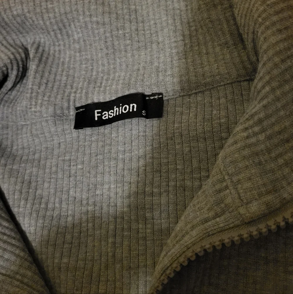 Gray Ribbed Lounge Set - Picture 5 of 5